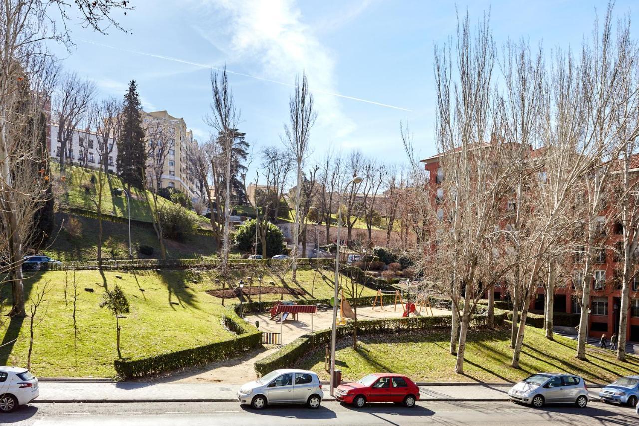 Downtown La Latina Grupos, By Monaro***** Apartment Madrid Bagian luar foto
