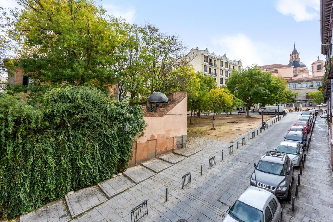 Downtown La Latina Grupos, By Monaro***** Apartment Madrid Bagian luar foto