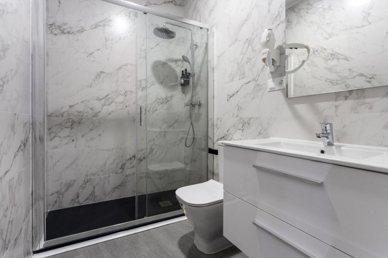 Downtown La Latina Grupos, By Monaro***** Apartment Madrid Bagian luar foto