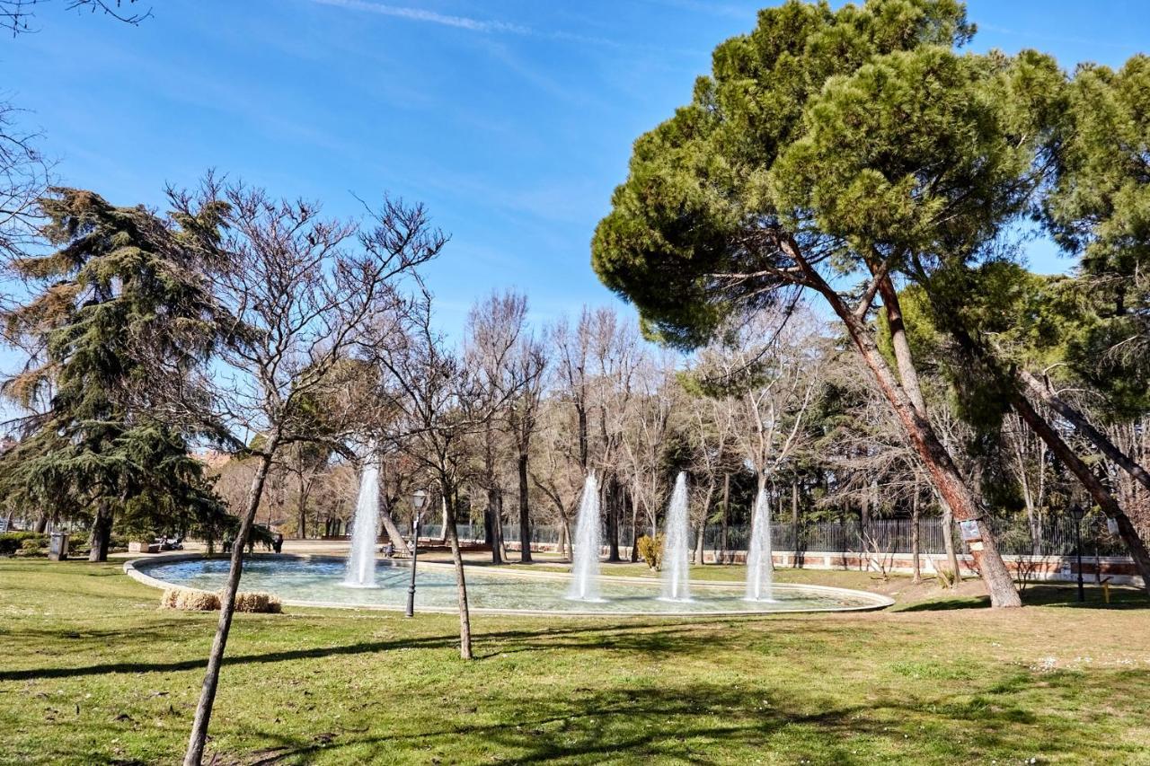 Downtown La Latina Grupos, By Monaro***** Apartment Madrid Bagian luar foto